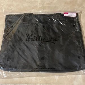 Thirty one fold n fun Mat in charcoal crosshatch